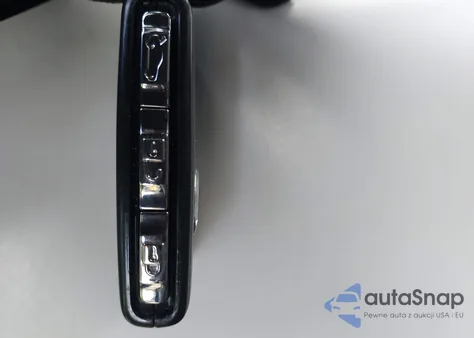 2025 Volvo Xc60 B5 Core z USA, uszkodzony, nr VIN YV4M12RJ2S1220031